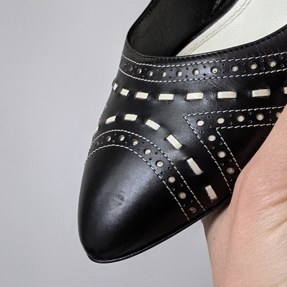 Ralph Lauren Collection B & W Leather Heels - Picture 13 of 15